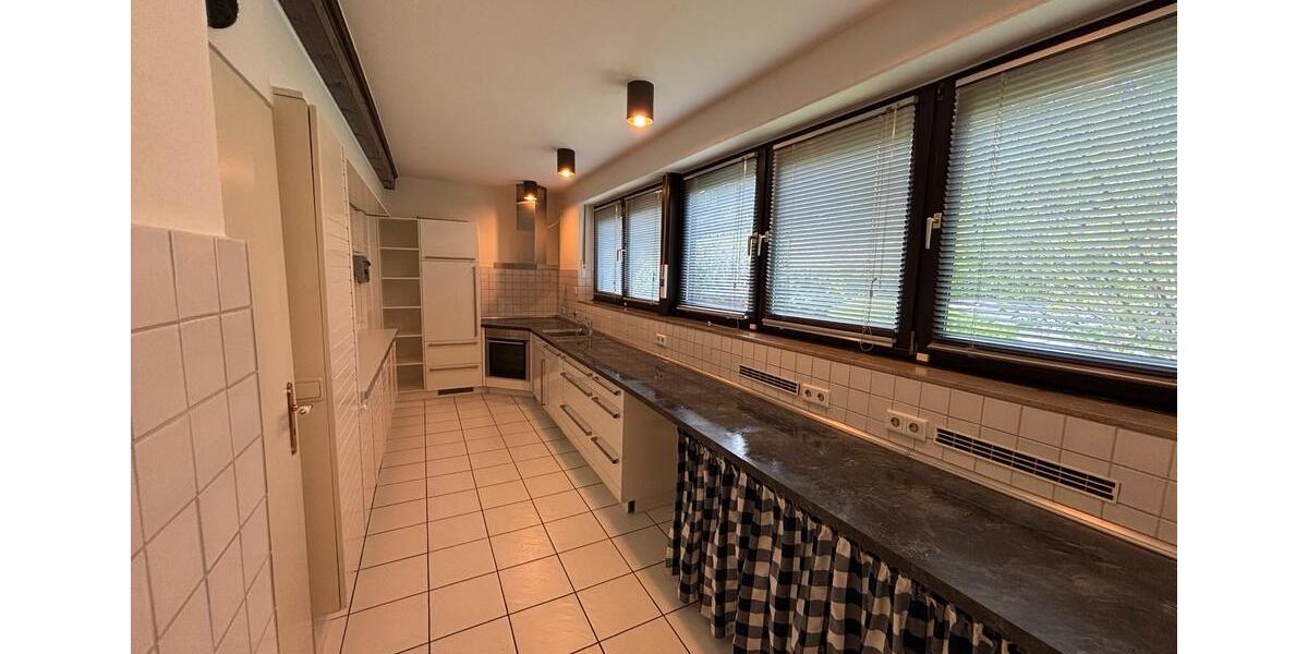 Bungalow Mönchengladbach West - 6 Zimmer, 320 m&sup2;, 655.000&euro; | Angebot:26993121
