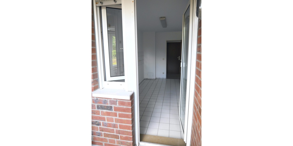 NE-Stadionviertel, ruhige kompl. Renov. 2 Zi. ETW, KDB, Balkon, Carport, Keller - Erdgeschoßwohnung Neuss Augustinusviertel | Angebot:27350485