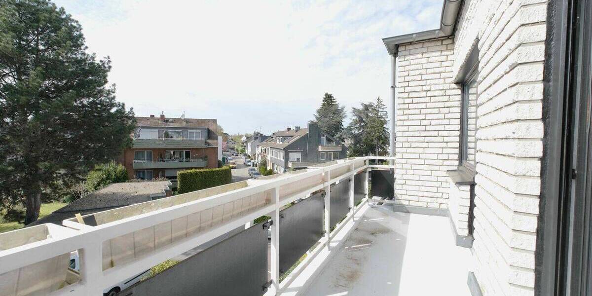 Etagenwohnung Düsseldorf Lierenfeld - 3 Zimmer, 88 m&sup2;, 1.000&euro; | Angebot:26247302