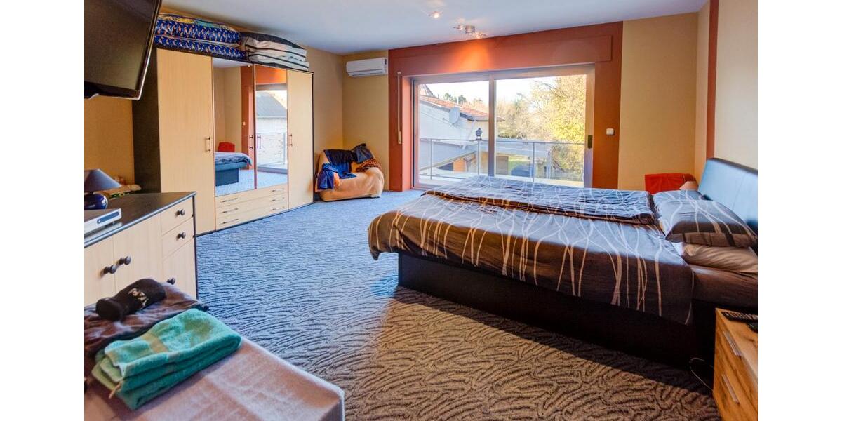 Reihenhaus Linnich - 5 Zimmer, 174 m&sup2;, 325.000&euro; | Angebot:26074611