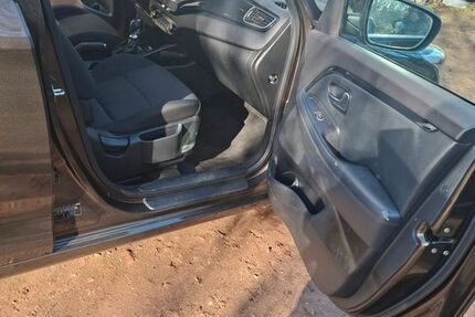 Kia Carens 209.500 km 7.500 &euro; Mönchengladbach 41061