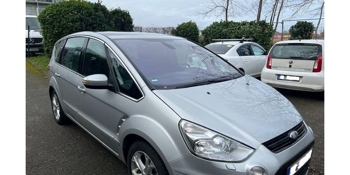 Ford S-Max 191.000 km 7.900 &euro; Mönchengladbach 41065