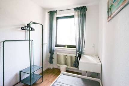 Zimmer Düsseldorf Wersten - 439&euro; | Angebot:26043335