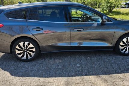 Ford Focus 78.500 km 13.490 &euro; Leverkusen 51371