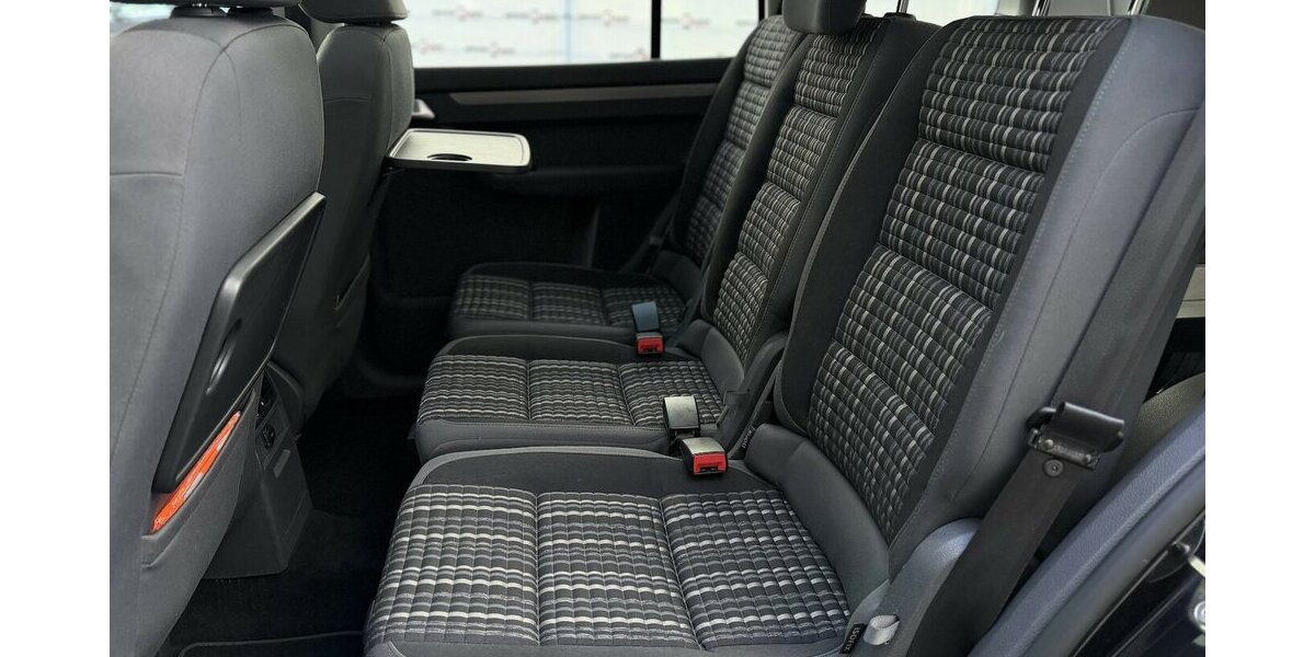 VW Touran Cross / 2,0 TDI / 170 PS / PANO / 7 Sitze 185.000 km 12.790 &euro; Mönchengladbach 41066