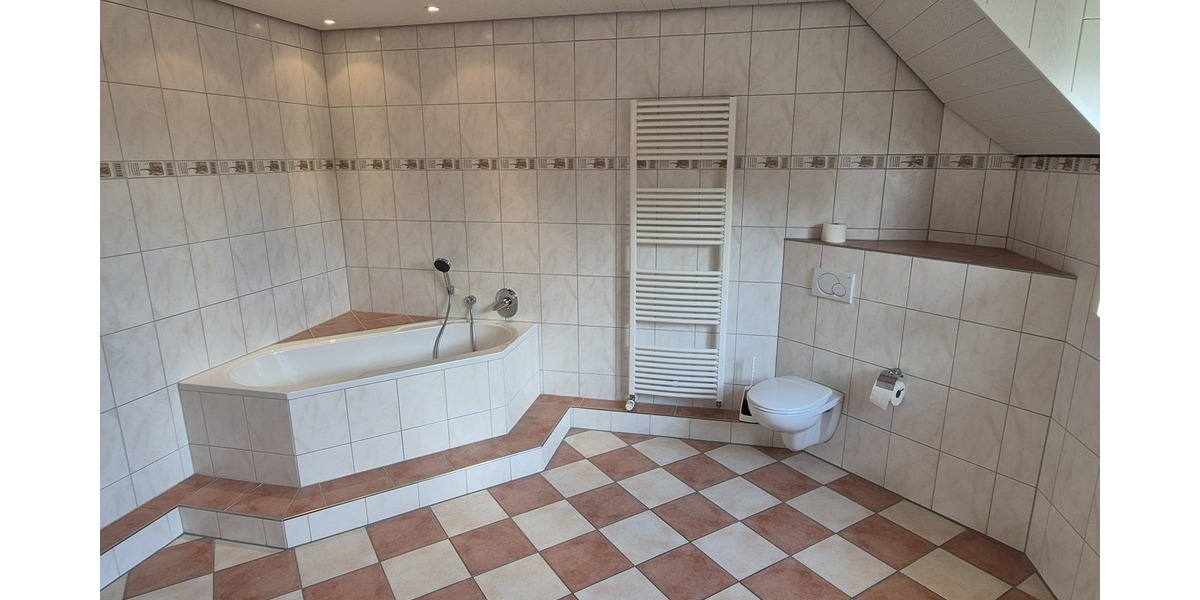 Charmante Obergeschosswohnung in naturnaher Lage zu vermieten - 4- Wegberg Petersholz | Angebot:27330794