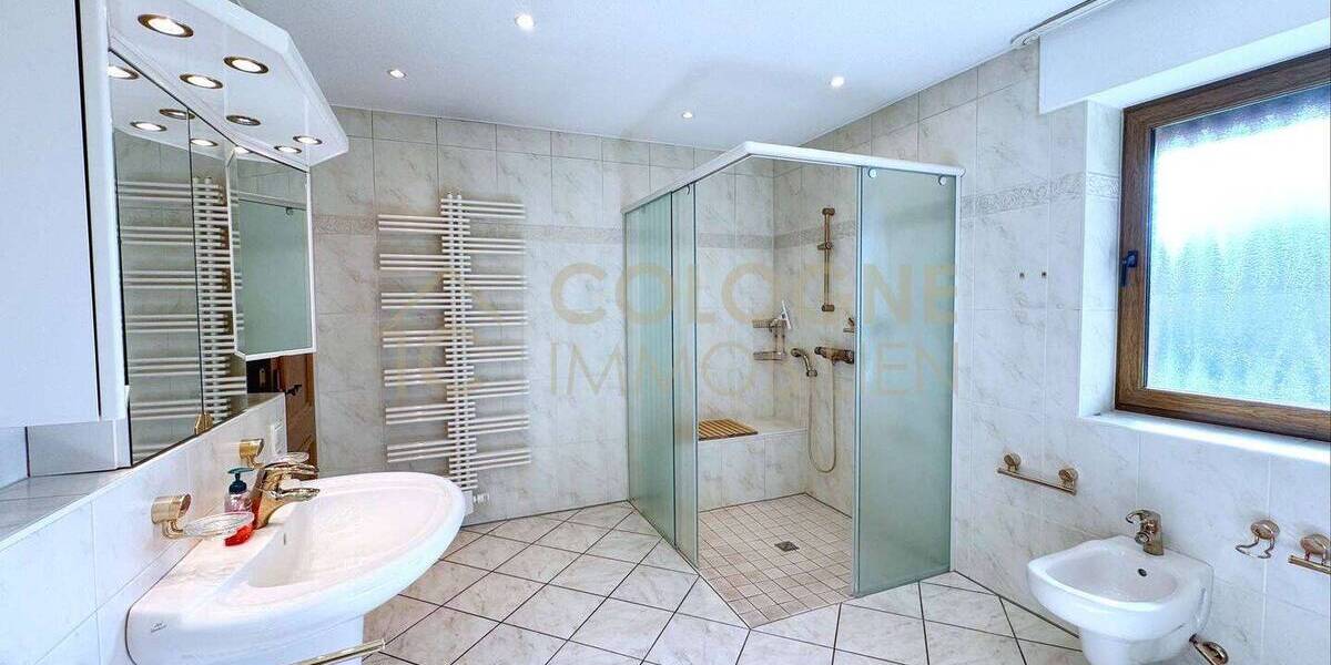 Einfamilienhaus Bergheim Quadrath-Ichendorf - 4 Zimmer, 176 m&sup2;, 390.000&euro; | Angebot:26154573