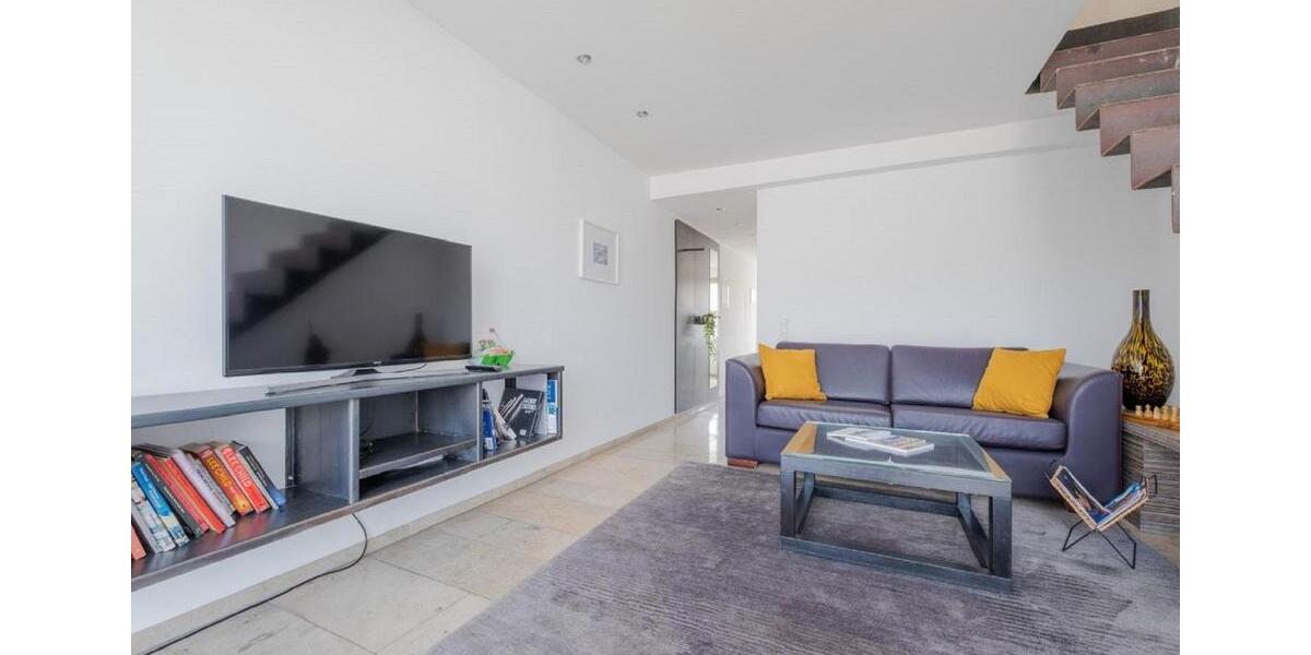 Dachgeschoßwohnung Düsseldorf Pempelfort - 2 Zimmer, 51 m&sup2;, 1.050&euro; | Angebot:26050315