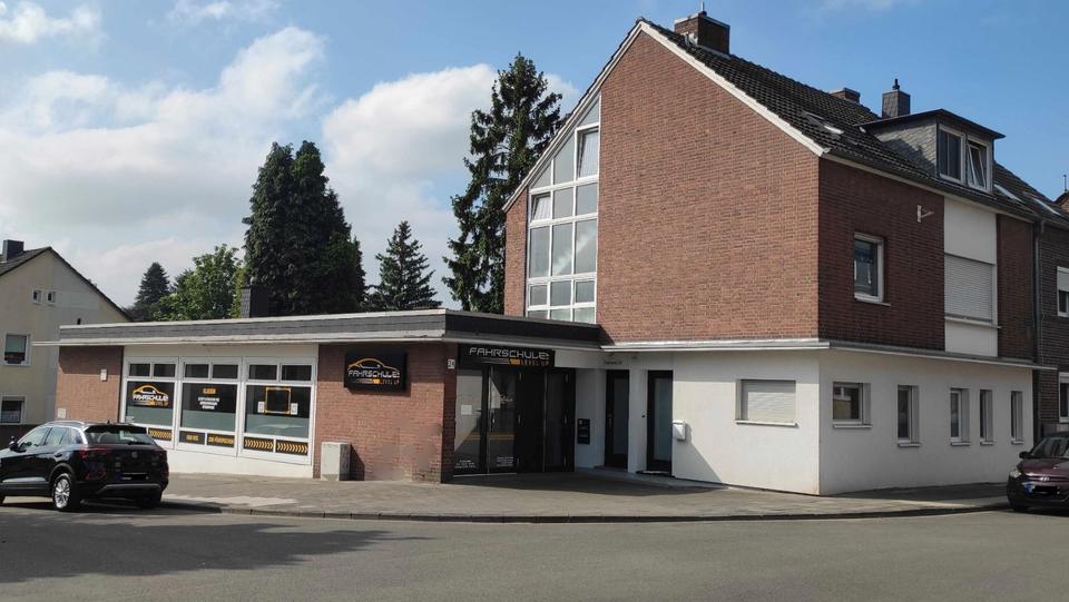 Mehrfamilienhaus, Wohnhaus Grevenbroich - 650.000&euro; | Angebot:26739045