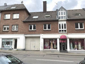 Solides Wohn-Geschäftshaus am Schloß mit Potential! - Haus Mönchengladbach West | Angebot:23822832
