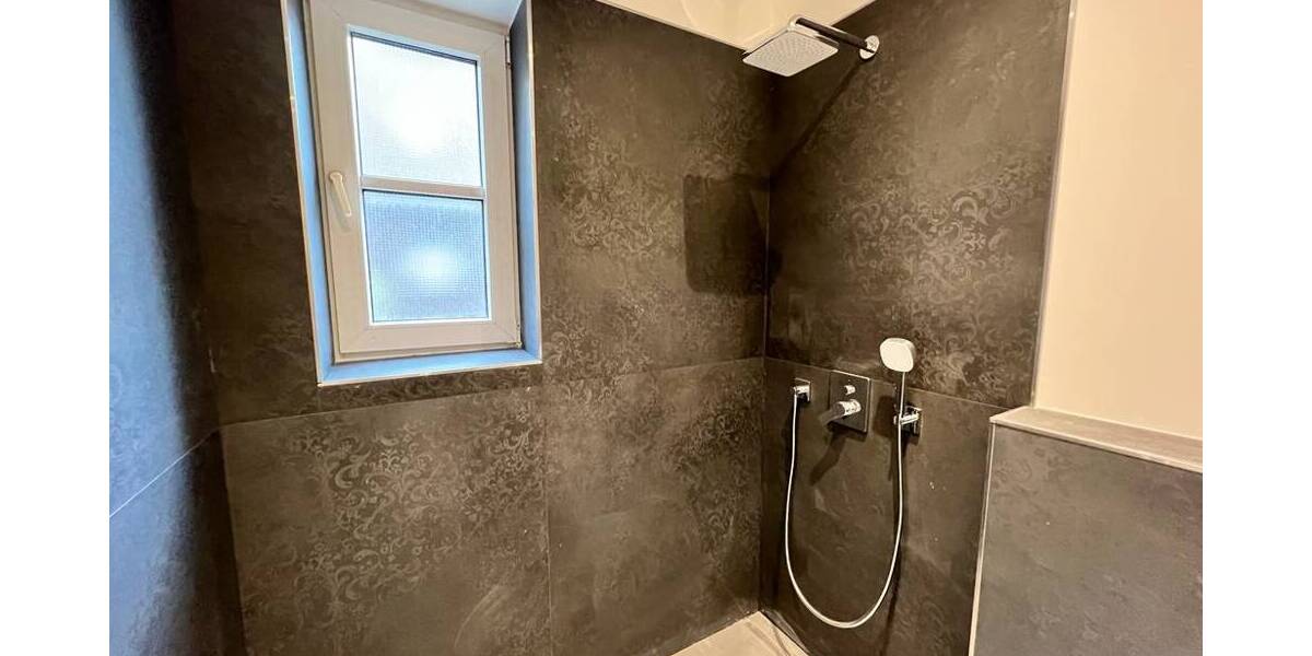 Etagenwohnung Krefeld Kempener Feld/Baakeshof - 2 Zimmer, 92 m&sup2;, 1.012&euro; | Angebot:26176173