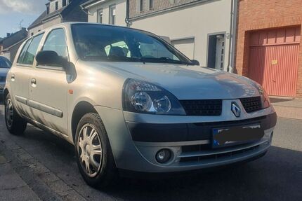 Renault Clio 154.000 km 2.100 &euro; Dulken 41751