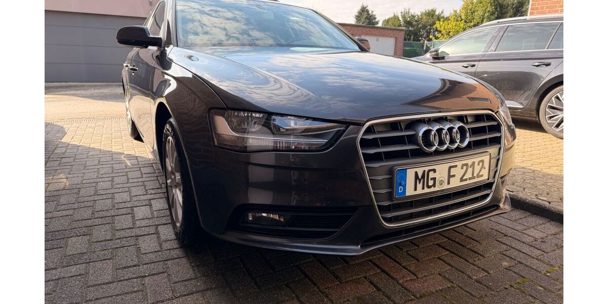 Audi A4 223.621 km 8.499 &euro; Mönchengladbach 41069