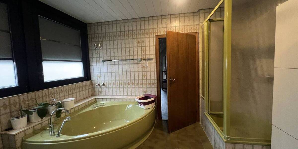 Etagenwohnung Korschenbroich-Neersbroich Korschenbroich - 3 Zimmer, 98 m&sup2;, 985&euro; | Angebot:26066097