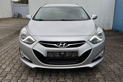 Hyundai i40 158.000 km 6.800 &euro; Mönchengladbach 41065