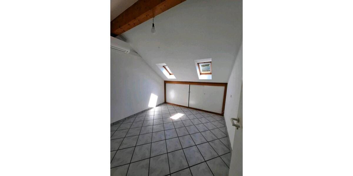 Dachgeschoßwohnung Kaarst - 3 Zimmer, 79 m&sup2;, 249.000&euro; | Angebot:26740934