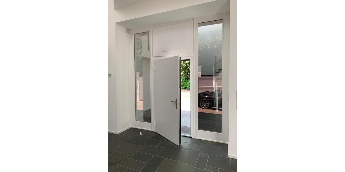 Villa Mönchengladbach Nord - 6 Zimmer, 340 m&sup2;, 7.000&euro; | Angebot:24381556