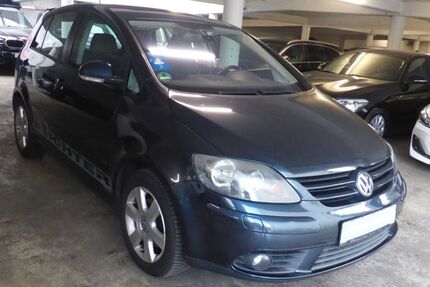 VW Golf 158.000 km 4.750 &euro; Düsseldorf 40223