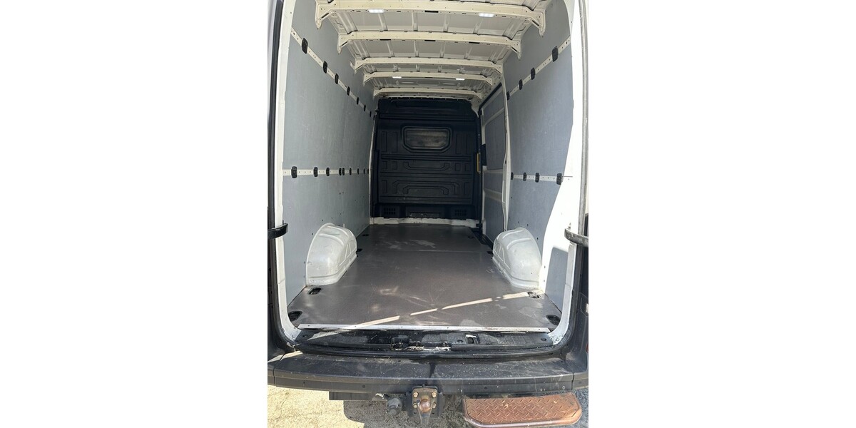 VW Crafter 30-50 Kasten 103.500 km 23.000 &euro; Krefeld 47798