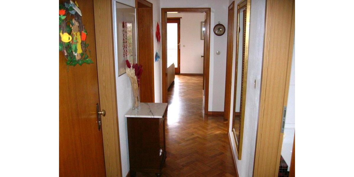 Etagenwohnung Neuss Gnadental - 3 Zimmer, 81 m&sup2;, 275.000&euro; | Angebot:25404934