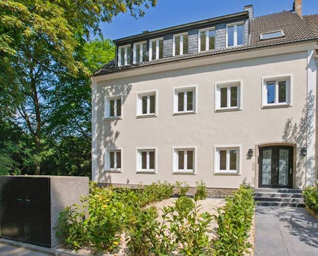 Einfamilienhaus Düsseldorf - Düsseltal Düsseltal - 13 Zimmer, 430 m&sup2;, 2.795.000&euro; | Angebot:21931546