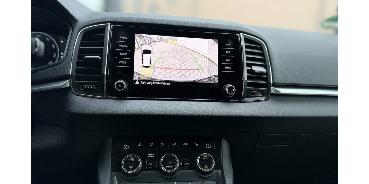 Skoda Karoq Clever/ Kamera / Virtual Cockpit / Keyless 36.000 km 24.890 &euro; Mönchengladbach 41066