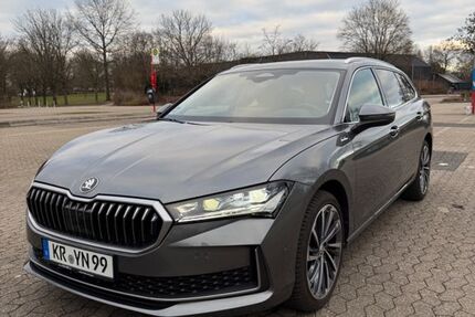 Skoda Superb 11.000 km 40.900 &euro; Krefeld 47807