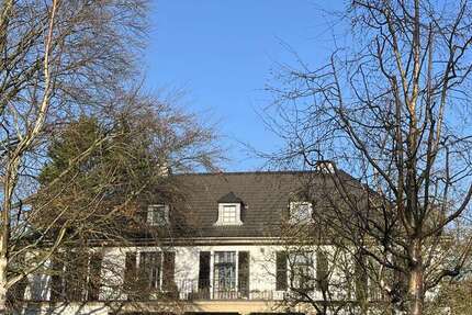 Haus Krefeld Bockum - 13 Zimmer, 650 m&sup2;, 2.400.000&euro; | Angebot:25812484