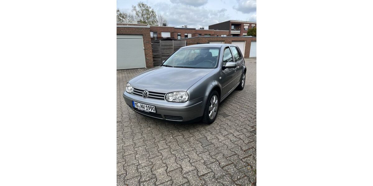 VW Golf 225.739 km 2.500 &euro; Mönchengladbach 41069