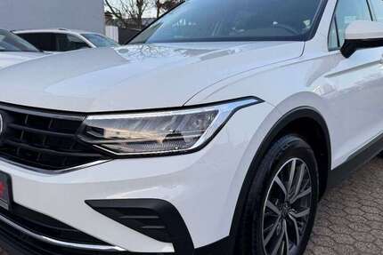 VW Tiguan 104.900 km 22.950 &euro; Mönchengladbach 41236