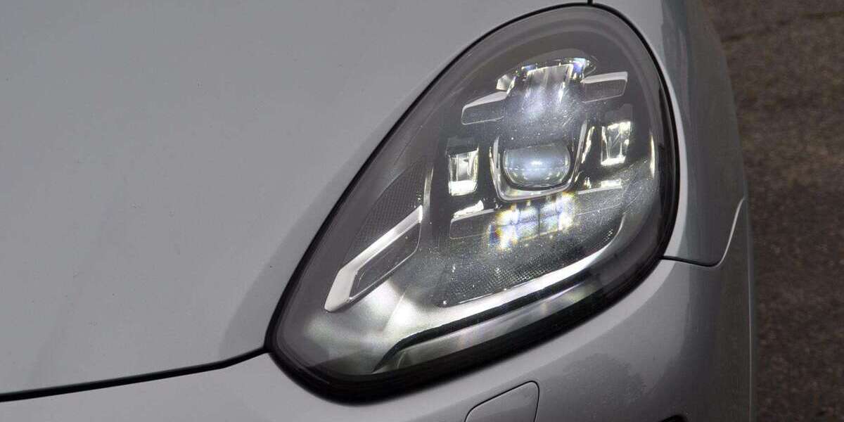 Porsche Cayenne 169.000 km 41.897 &euro; Neuss 41468