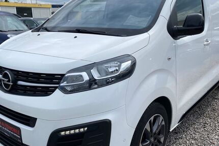 Opel Vivaro 225.600 km 7.990 &euro; Düsseldorf 40231