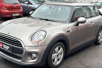 Mini ONE 142.000 km 7.490 &euro; Düsseldorf 40591