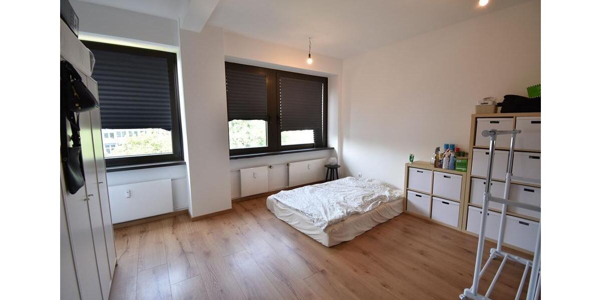 Etagenwohnung Düsseldorf Stadtbezirk 2 - 3 Zimmer, 106 m&sup2;, 1.700&euro; | Angebot:23457325