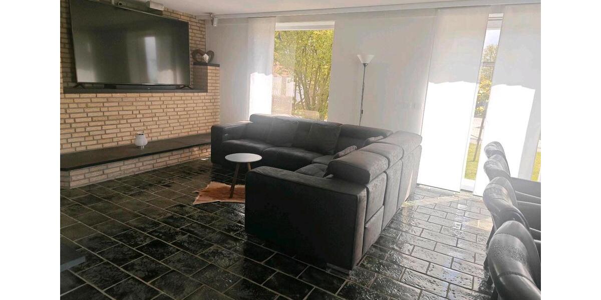 Einfamilienhaus Jüchen - 5 Zimmer, 200 m&sup2;, 3.400&euro; | Angebot:26248497