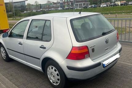 VW Golf 93.770 km 3.450 &euro; Viersen 41748