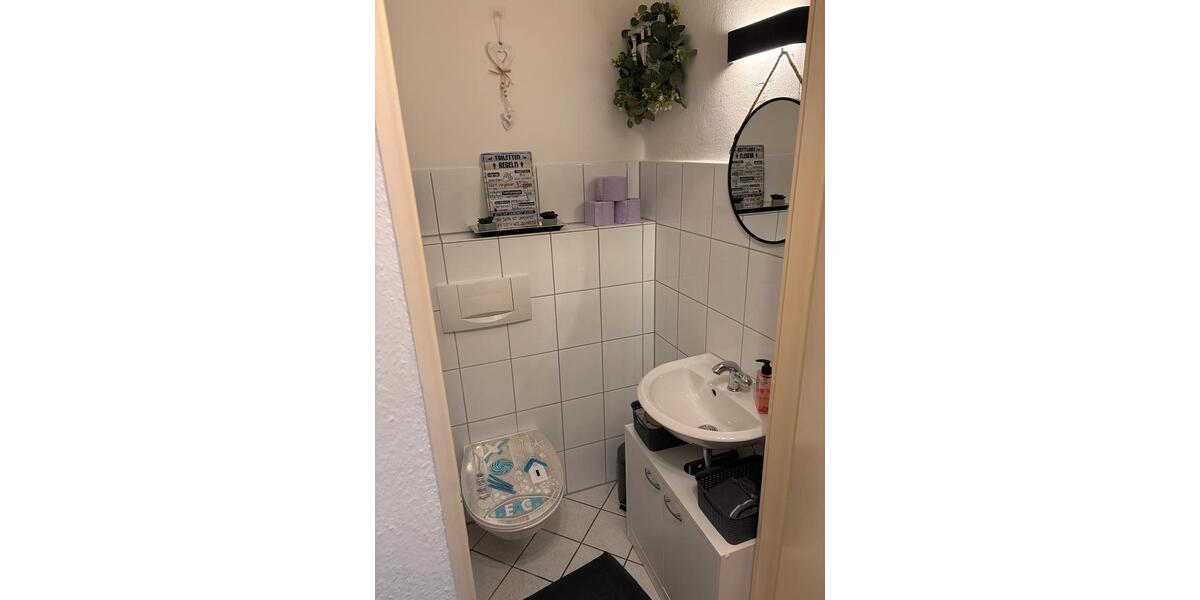 Etagenwohnung Mönchengladbach West - 4 Zimmer, 93 m&sup2;, 180.000&euro; | Angebot:26115478