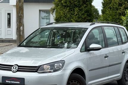 VW Touran 146.047 km 4.890 &euro; Jülich 52428