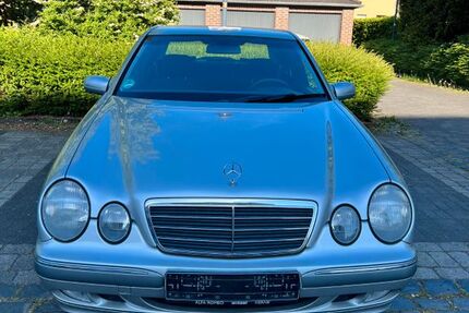 Mercedes-Benz E 200 168.000 km 6.199 &euro; Meerbusch 40670