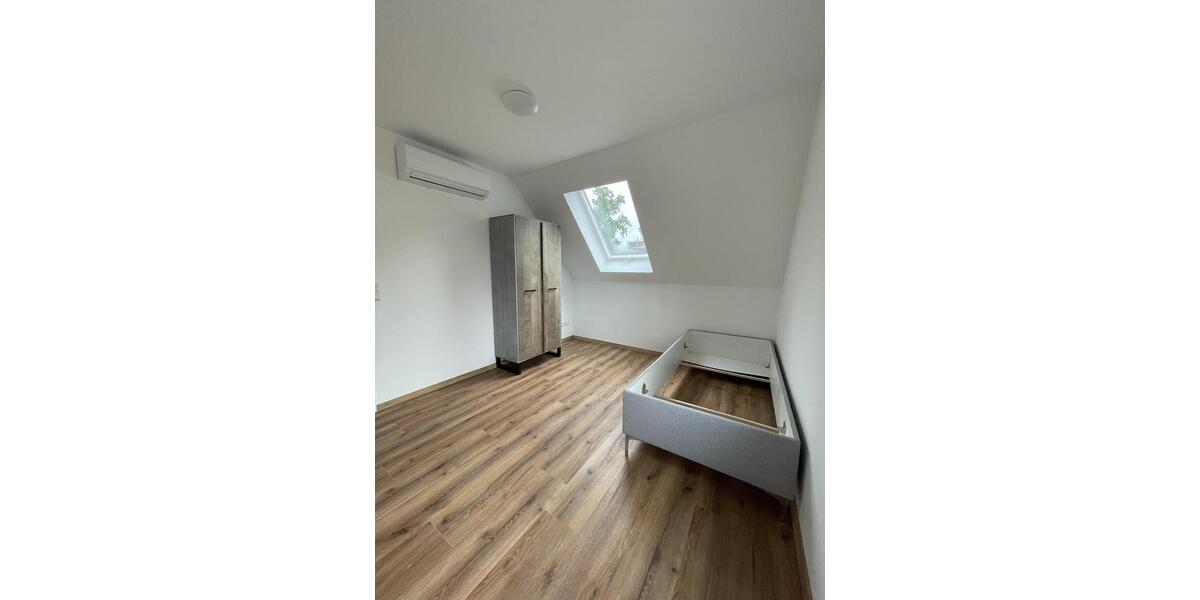 Maisonettenwohnung Düsseldorf Stadtbezirk 8 - 5 Zimmer, 95 m&sup2;, 2.800&euro; | Angebot:24600357