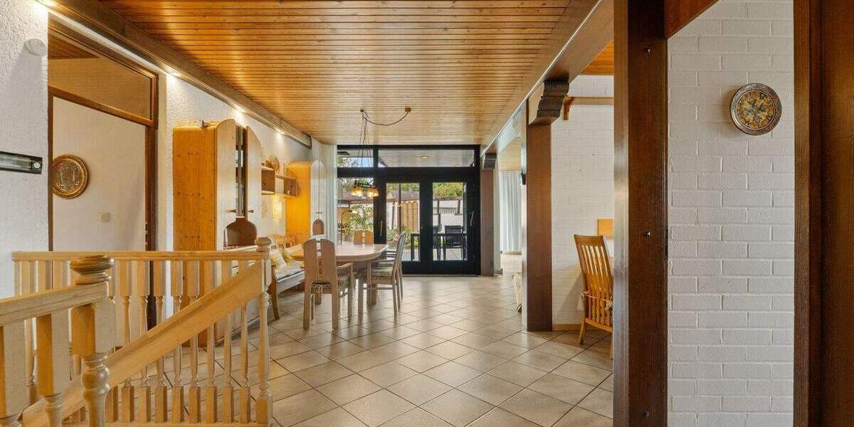 Bungalow Dormagen Hackenbroich - 8 Zimmer, 239 m&sup2;, 549.000&euro; | Angebot:26230626