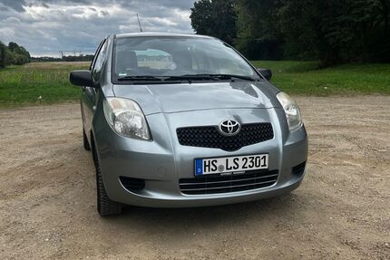 Toyota Yaris 160.000 km 3.000 &euro; Hückelhoven 41836