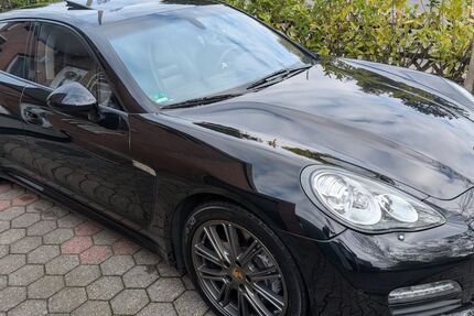 Porsche Panamera 136.119 km 27.999 &euro; Kaarst 41564