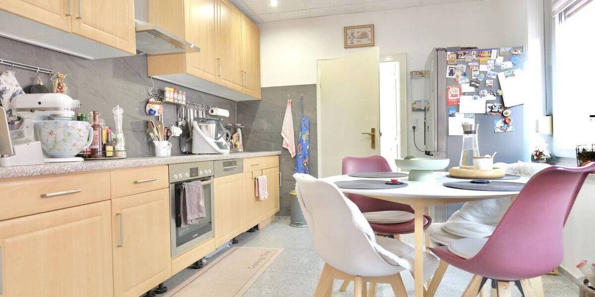 Einfamilienhaus Krefeld Cracau - 7 Zimmer, 139 m&sup2;, 349.000&euro; | Angebot:26118122