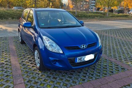 Hyundai i20 195.000 km 2.000 &euro; Neuss 41469