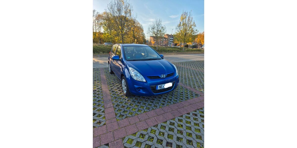 Hyundai i20 195.000 km 2.000 &euro; Neuss 41469