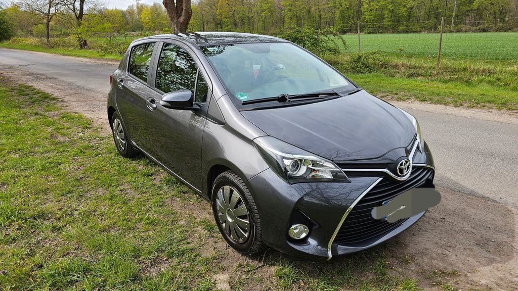 Toyota Yaris 49.000 km 11.950 &euro; Frechen 50226