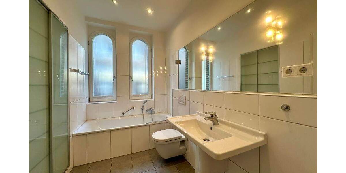 Mehrfamilienhaus, Wohnhaus Krefeld Cracau - 1 Zimmer, 496 m&sup2;, 1.650.000&euro; | Angebot:25707100