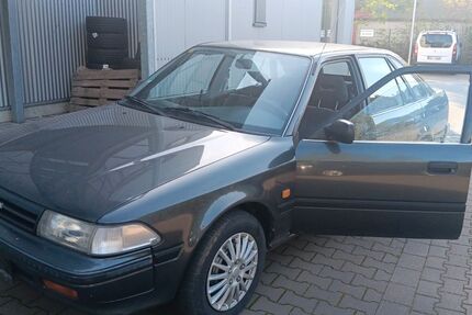 Toyota Carina 192.000 km 2.390 &euro; Düsseldorf 40233