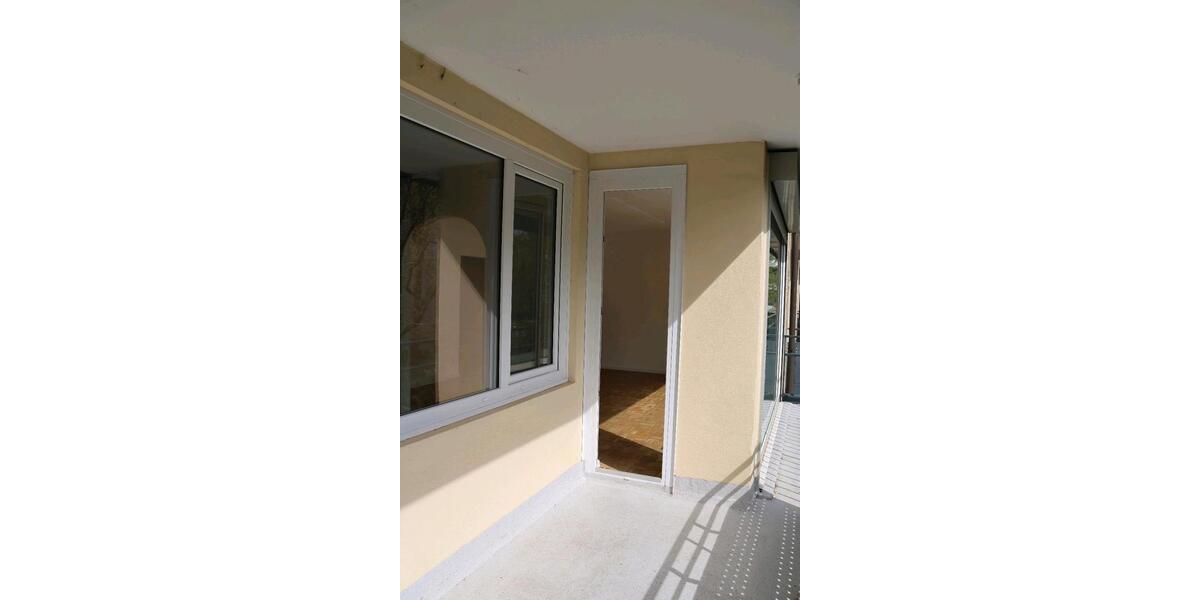 Hochparterre Düsseldorf Niederkassel - 3.5 Zimmer, 82 m&sup2;, 540.000&euro; | Angebot:26023909